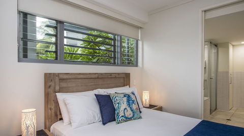 Magnetic Blue Waterfront Apartments - Kawana Tourism 4