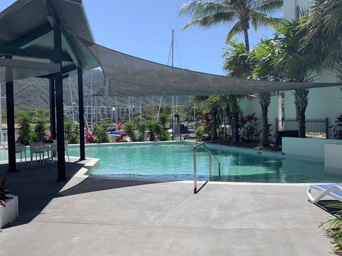 Magnetic Blue Waterfront Apartments - Kawana Tourism 2