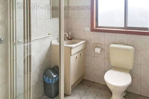 Home Near Shops & Beach - Kawana Tourism 1