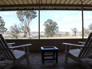 Waterfall Way Accommodation - Kawana Tourism 1