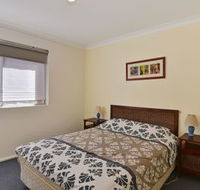 Quarter Deck Apartment 2 - Kawana Tourism