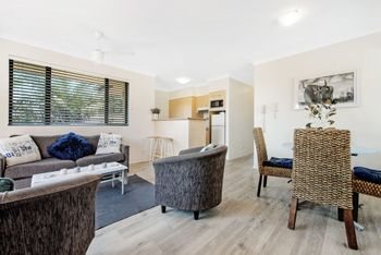 Mermaid By The Sea - Kawana Tourism 6