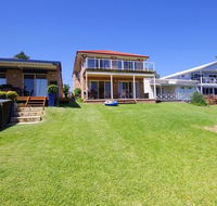 Luxury Waterfront House - Kawana Tourism