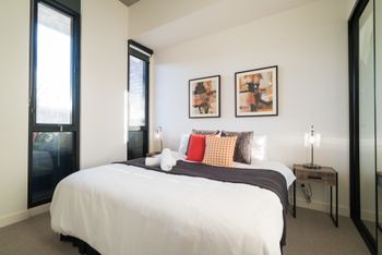 Phoenix On Curzon Rejuvenate Stays - Kawana Tourism 2