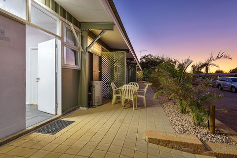 Getaway Villas Unit 38 10 - Kawana Tourism 1