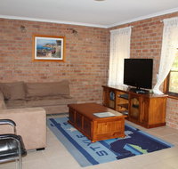 Surf Beach Family Friendly Home - Kawana Tourism