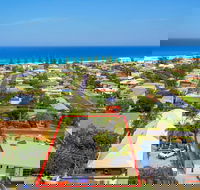 Clubyamba Beach Holiday Accommodation - Adults Only - Kawana Tourism