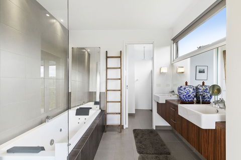 Bilsons Landing East - Kawana Tourism 6