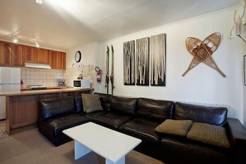 Lawlers 20 - Kawana Tourism 2