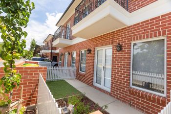 Brand New Townhouse - Kawana Tourism 0