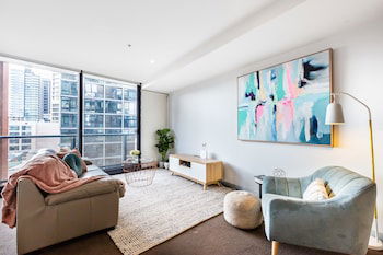 Ella, 1BDR Melbourne Apartment - Kawana Tourism 6