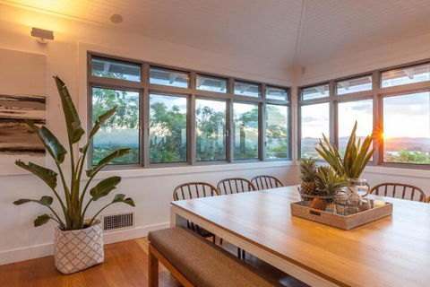 Vantage Over Byron - Kawana Tourism 0