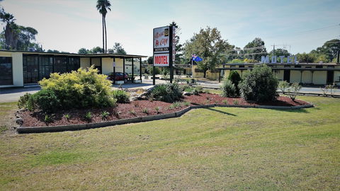 Rose City Motor Inn - Kawana Tourism 2