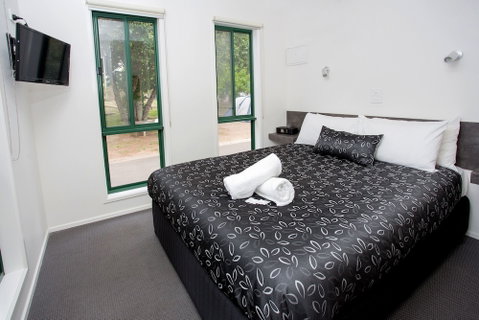 Eureka Stockade Holiday Park - Kawana Tourism 5