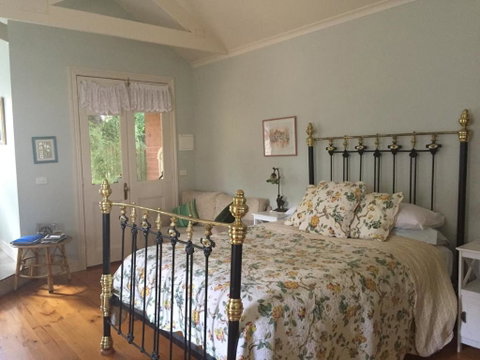 Braeside Garden Cottages - Kawana Tourism 4
