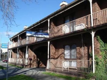 Albury Townhouse Motel - Kawana Tourism 1