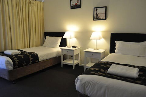 Albury Burvale Motor Inn - Kawana Tourism 6