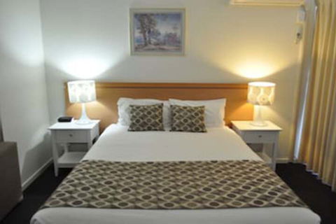 Albury Burvale Motor Inn - Kawana Tourism 0
