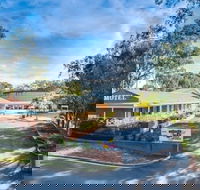 Commercial Golf Resort - Kawana Tourism