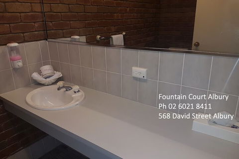 Fountain Court Motor Inn Albury - Kawana Tourism 6