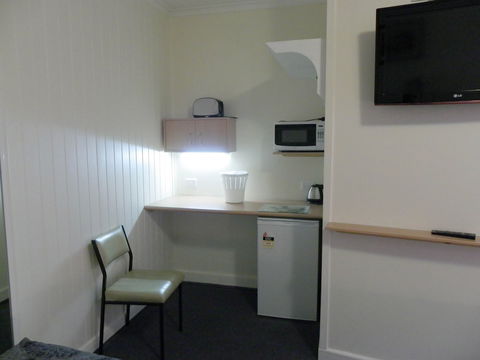 Albury Clifton Motel - Kawana Tourism 3