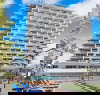 Elouera Tower Beachfront Apartments - Kawana Tourism