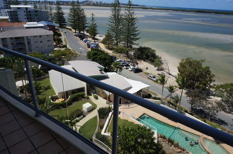 Moorings Beach Resort - Kawana Tourism 4