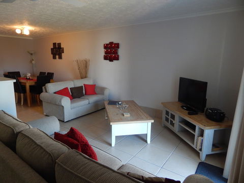 Tranquil Shores Holiday Apartments - Kawana Tourism 6