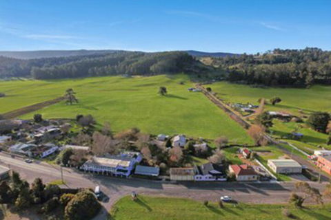Mole Creek Guest House - Kawana Tourism 3