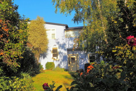Mole Creek Guest House - Kawana Tourism 2