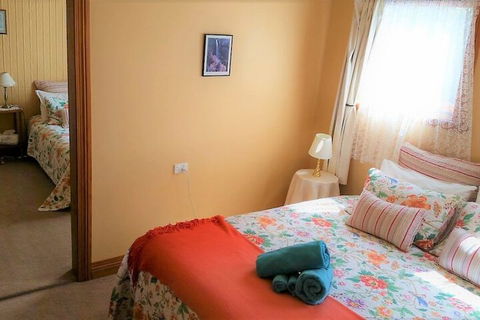 Mole Creek Guest House - Kawana Tourism 6