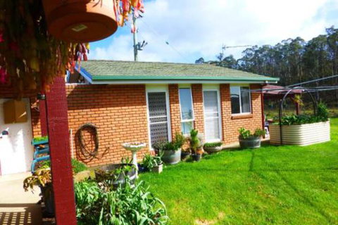 Quamby Pines Chalet - Kawana Tourism 3