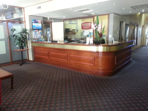 Grand Tasman Hotel - Kawana Tourism 4