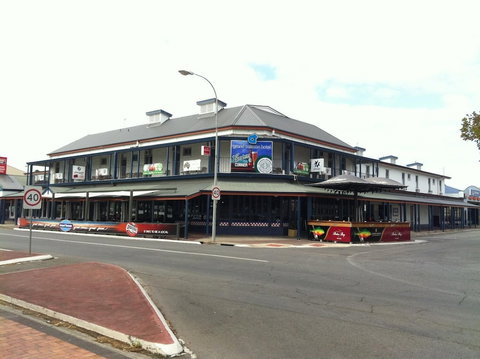 Grand Tasman Hotel - Kawana Tourism 1