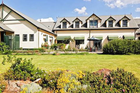 Melba Lodge - Kawana Tourism 4