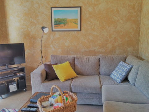 Milton Country Cottages - Kawana Tourism 2