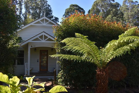 Gatehouse Cottage At Merrow Cottages - Mt Dandenong - Kawana Tourism 0