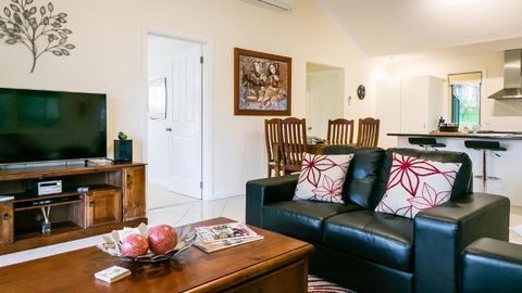 One Tree Bed & Breakfast - Kawana Tourism 2