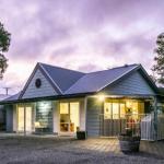 One Tree Bed & Breakfast - Kawana Tourism 0