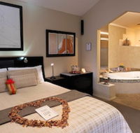 Riverview Rise Retreats - Kawana Tourism
