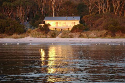 Harpers On The Beach - Kawana Tourism 0