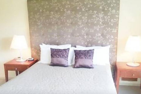 Potters Apartments - Kawana Tourism 6