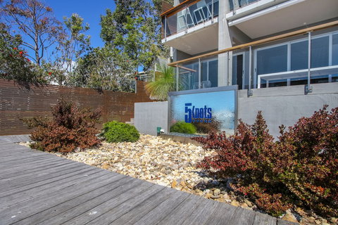 5 Knots Metung - Kawana Tourism 0