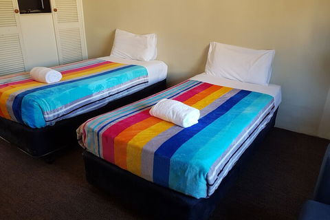 El Lago Waters Tourist Park - Kawana Tourism 7