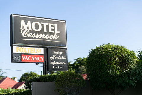 Cessnock Motel - Kawana Tourism 0