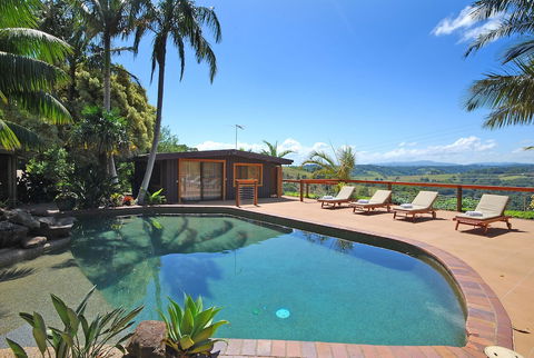 Summerhills Retreat Byron Bay - Kawana Tourism 3