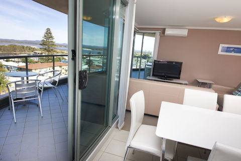 Sails Luxury Apartments, Forster - Kawana Tourism 6