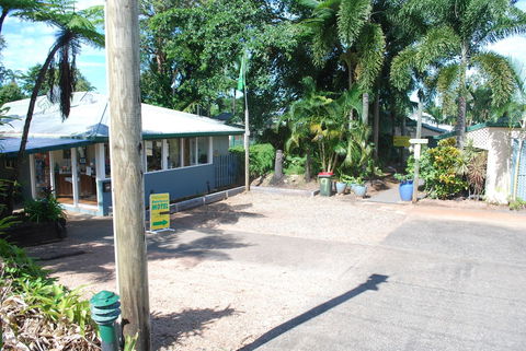 Rainforest Motel - Kawana Tourism 0