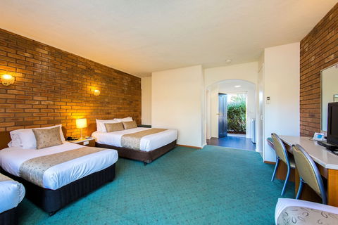 Thurgoona Country Club Resort - Kawana Tourism 5