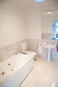 Yarra Glen Racecourse Apartments - Kawana Tourism 2